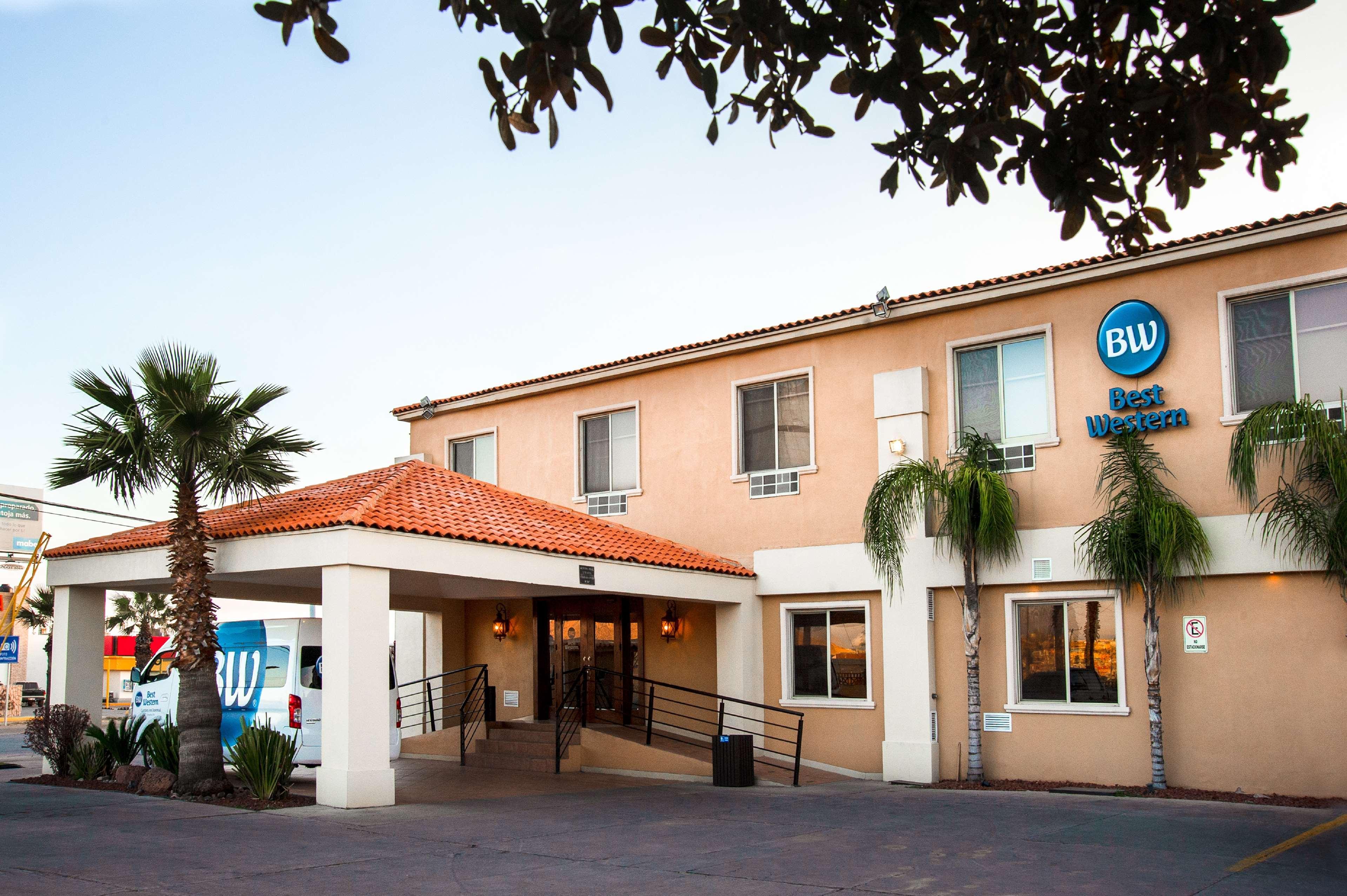 Best Western Plus Chihuahua Aeropuerto Экстерьер фото