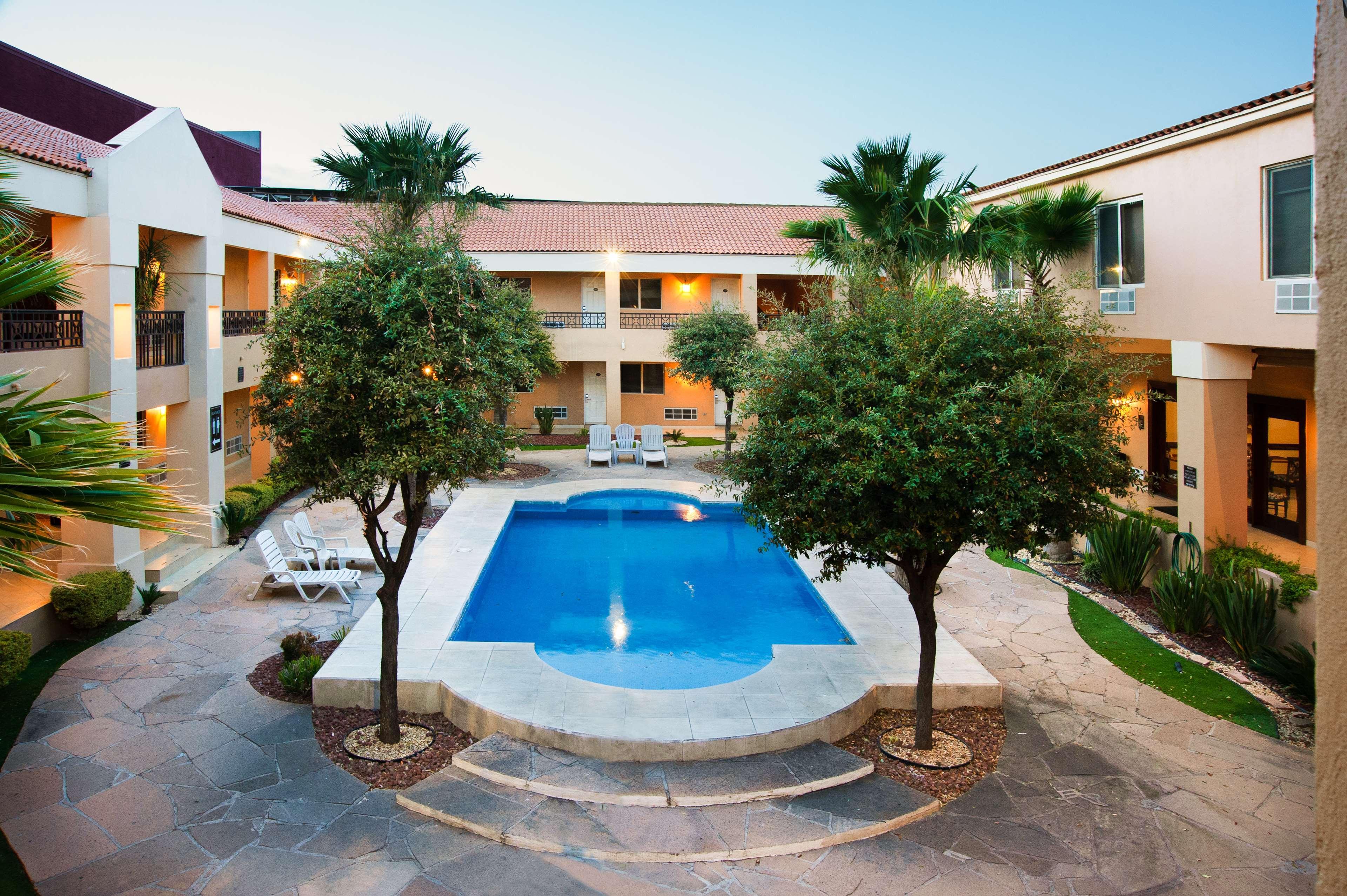 Best Western Plus Chihuahua Aeropuerto Экстерьер фото