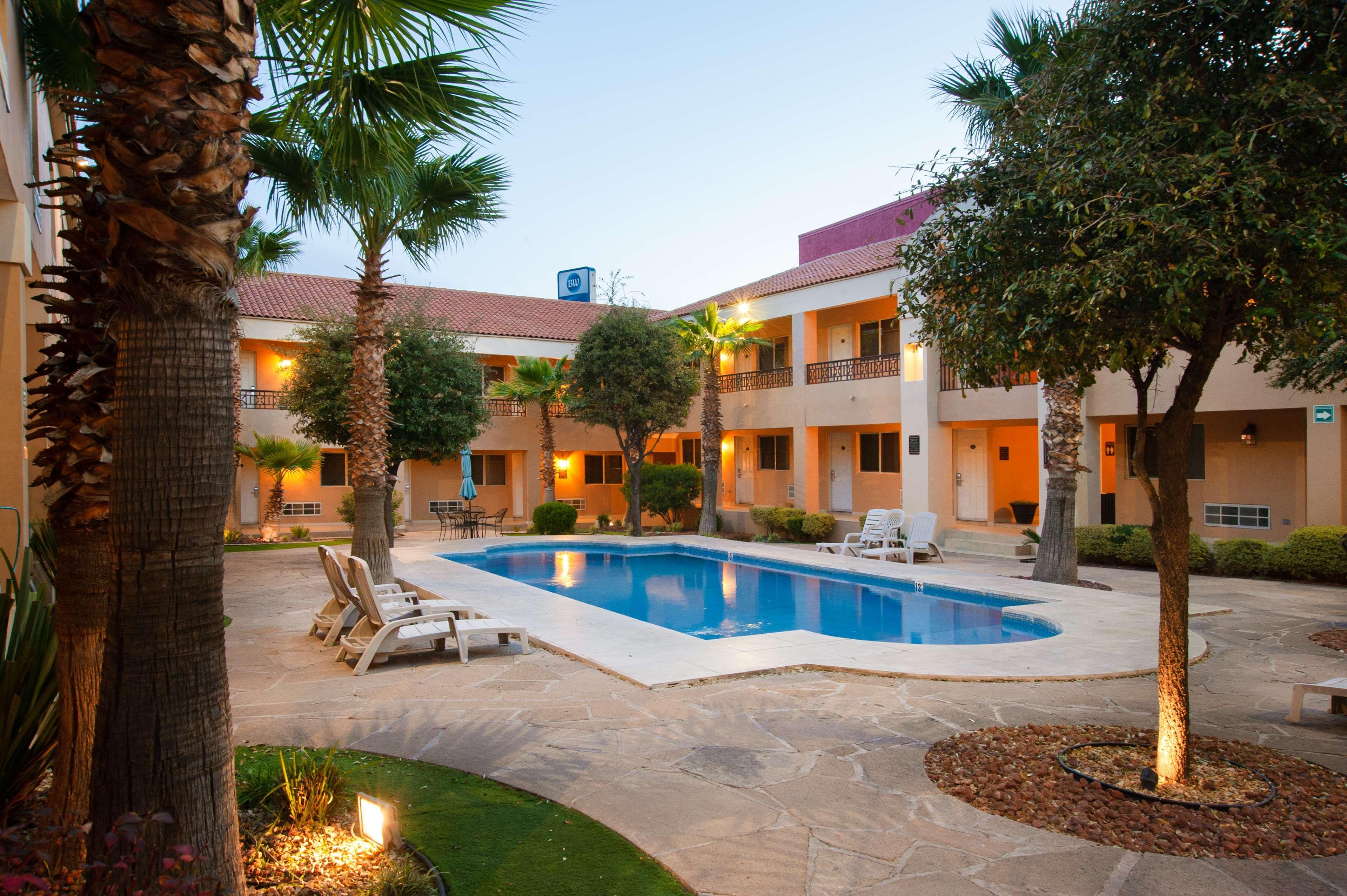 Best Western Plus Chihuahua Aeropuerto Экстерьер фото