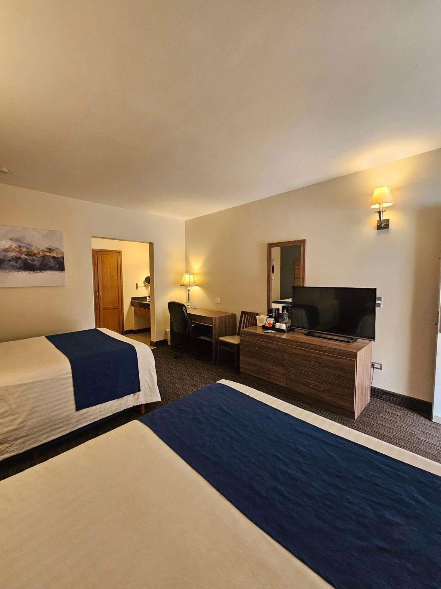 Best Western Plus Chihuahua Aeropuerto Экстерьер фото