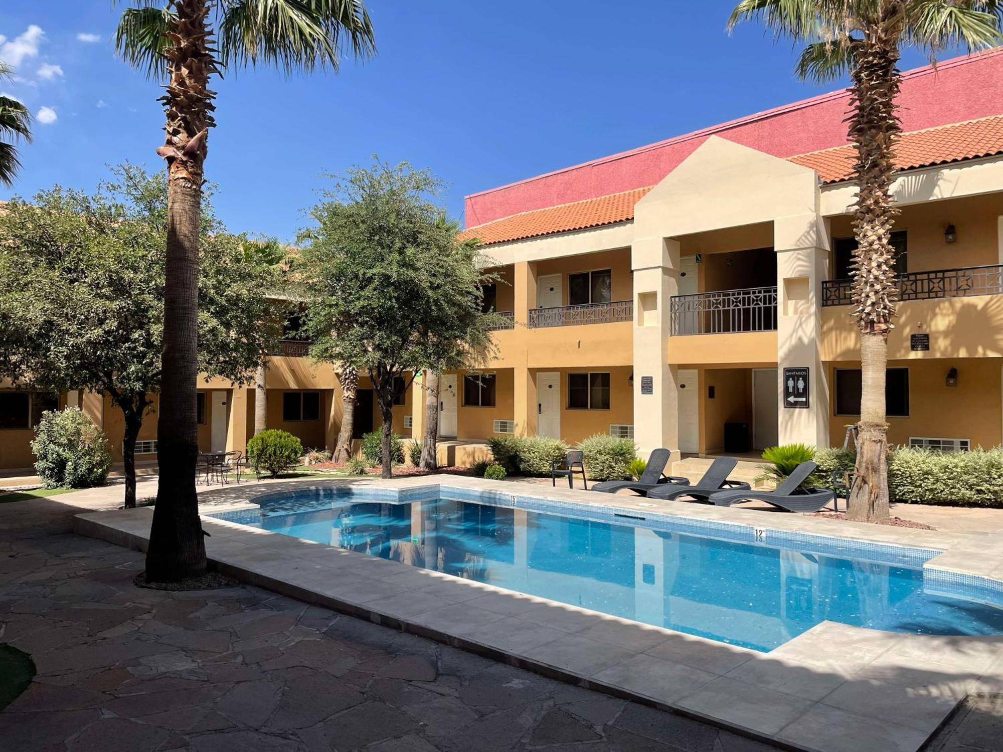 Best Western Plus Chihuahua Aeropuerto Экстерьер фото